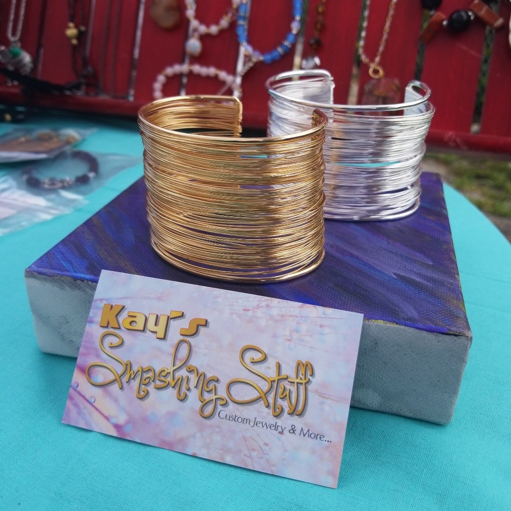 Adjustable Gold Wire Bangle Cuff Bracelet - Picture 3 of 3